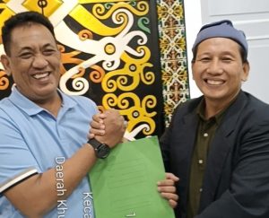 Tak Rapuh Perjuangan, Aspihani Serahkan Surat Audiensi Gambut Raya Ke DPR/MPR RI