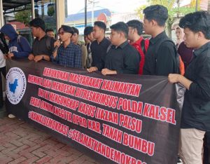 Pertanyakan Dugaan Ijazah Palsu Dewan Terpilih, Sejumlah Mahasiswa dan LSM Geruduk Ditreskrimsus